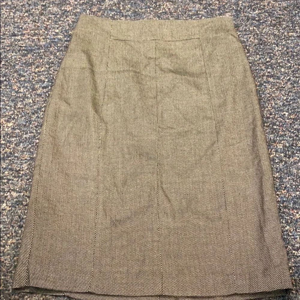 Worthington Gray Office Skirt sz. 8 EUC